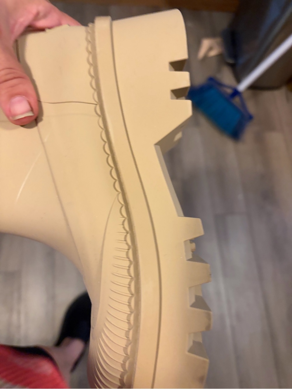 Chloé Beige Chunky Rubber Chelsea Boots 8.5 - Picture 3 of 5
